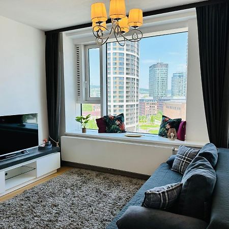 Apartments09 In New Building With Free Parking Panorama City - Amazing View Close To Old Town Pressburg Exterior foto